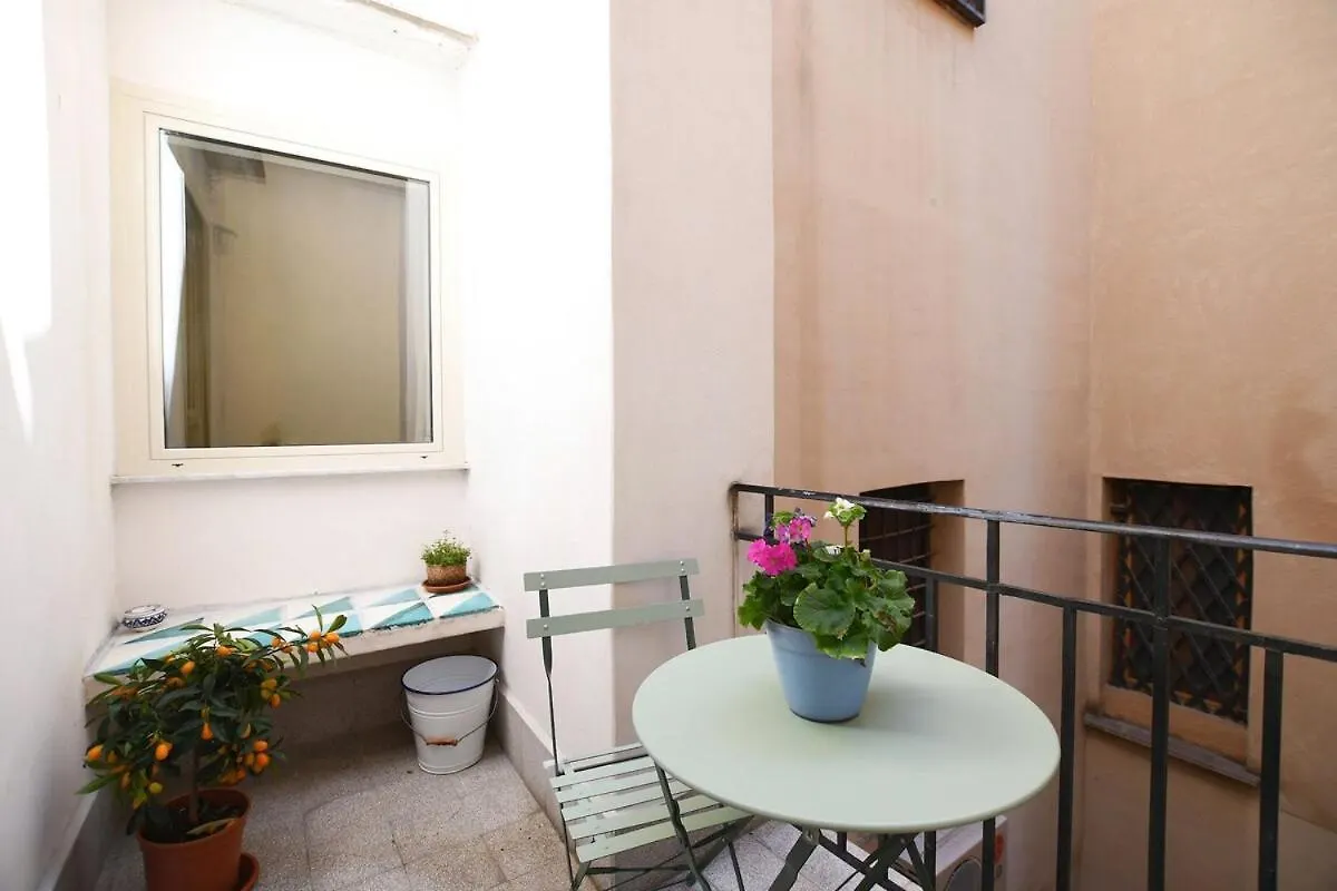 Iflat Un Balcone In Cattedrale Apartment Palermo 0*,