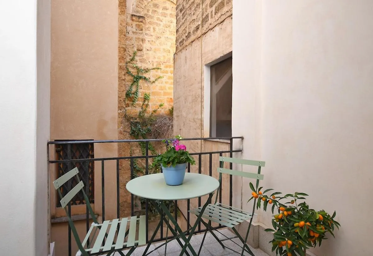 Iflat Un Balcone In Cattedrale Apartment Palermo