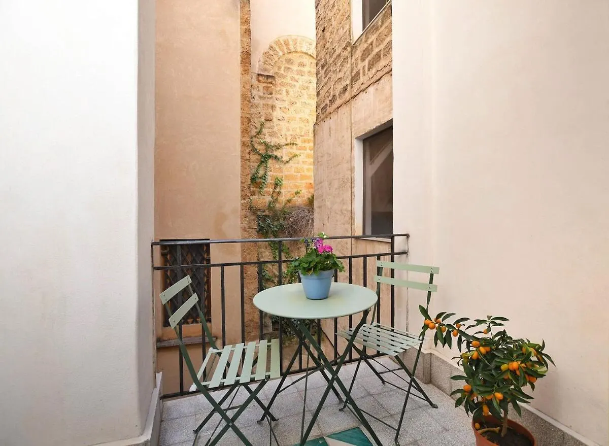 Iflat Un Balcone In Cattedrale Apartment Palermo 0*,